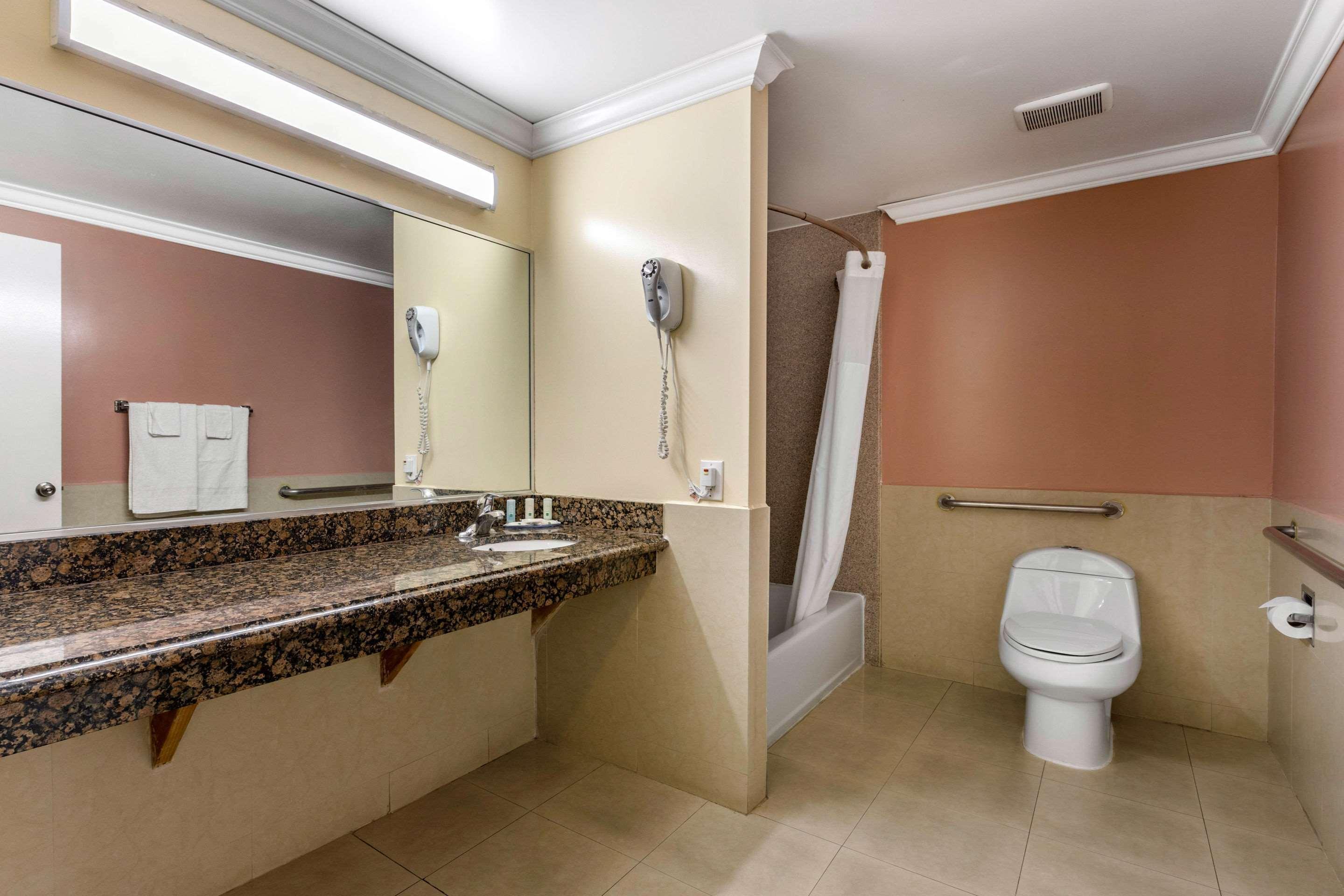 Quality Inn Lomita-Los Angeles South Bay Esterno foto